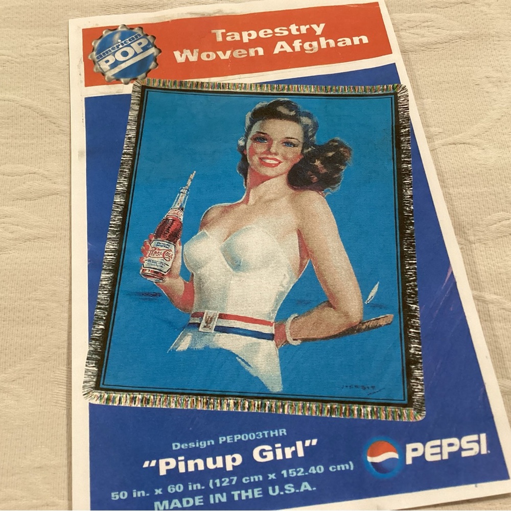 🔵 Vintage & NEW - Pepsi “Pinup Girl” Throw Blanket Afghan - Dated 2000 Last One - Picture 5 of 11